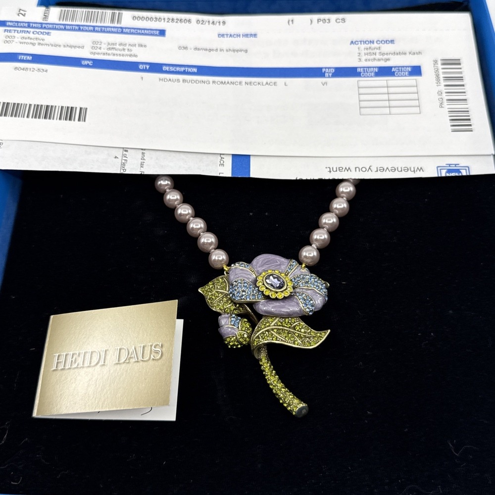 Heidi Daus Budding Romance Rose Crystal Floral Necklace Purple NWT - Picture 6 of 7